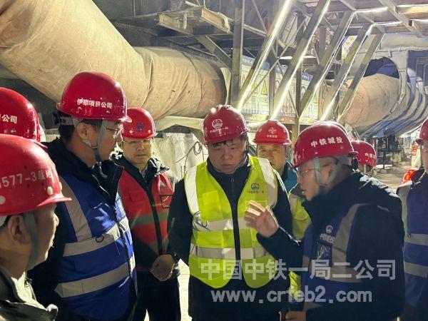 檢查現(xiàn)場(chǎng)